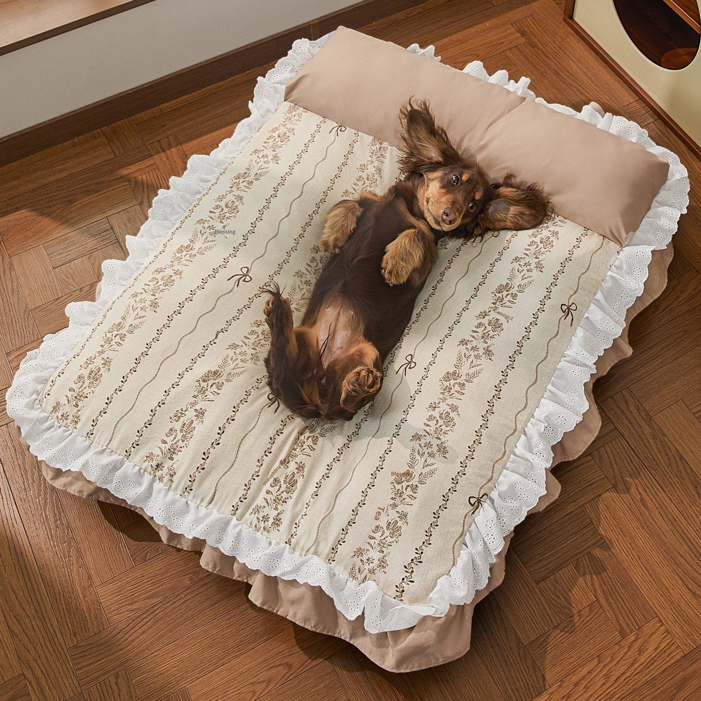 TapiPaws Pet Bed ~ colours: Milk Tea Apricot & Polka Dot Taro